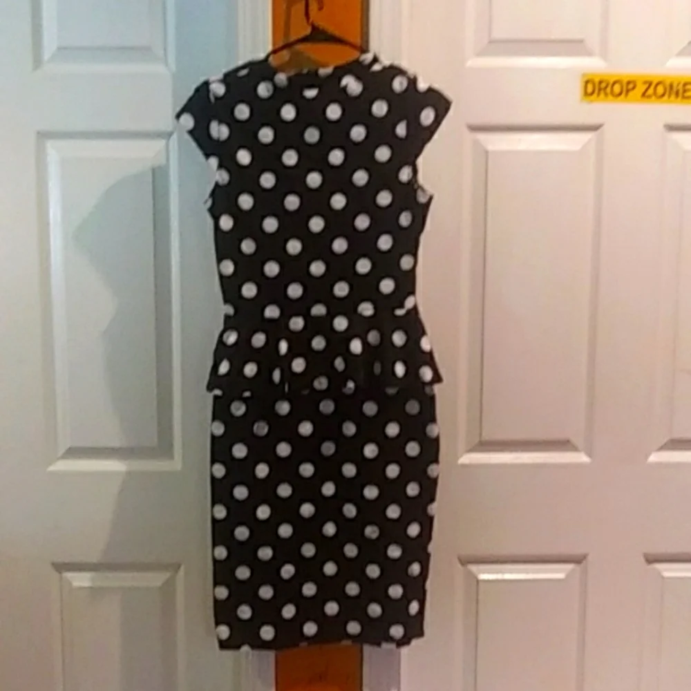 Dress - Picture 2 of 2
